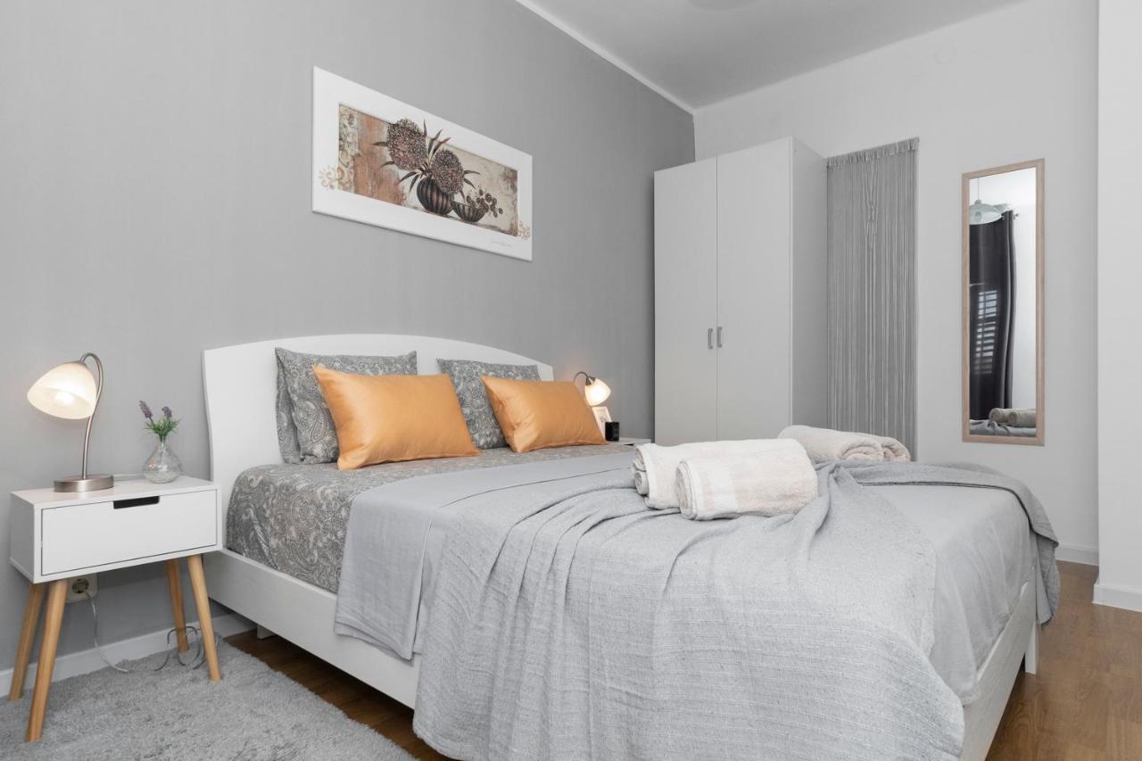 Apartment Feratjer Split Exteriör bild