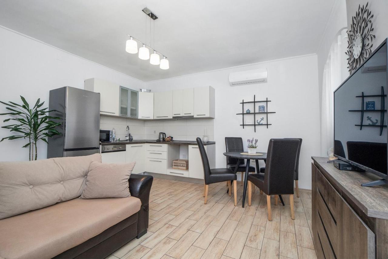 Apartment Feratjer Split Exteriör bild